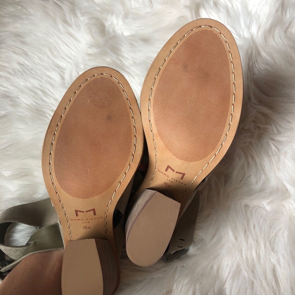 Marc Fisher NWOT Valen Chunky Leather Heel - Picture 5 of 8